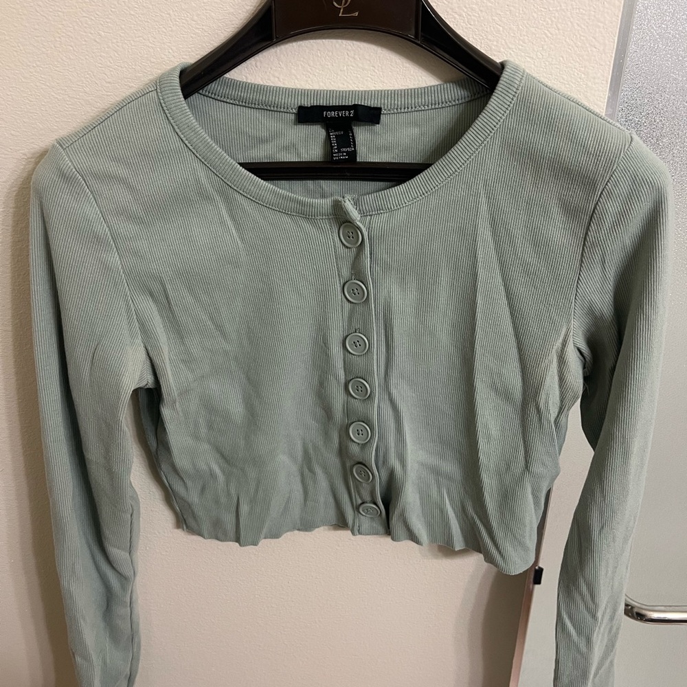 Forever 21 Light Green Button-Down Crop Top